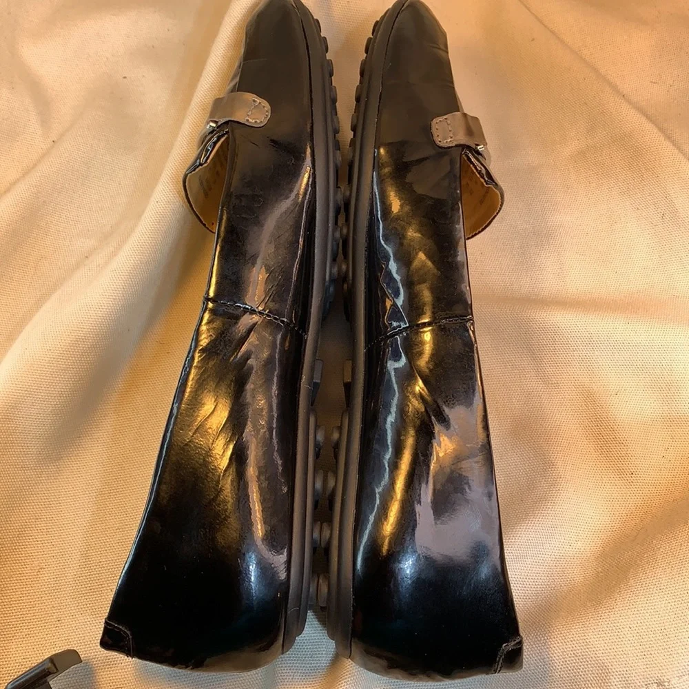 Coach almost NEW leather loafers/flats worn once